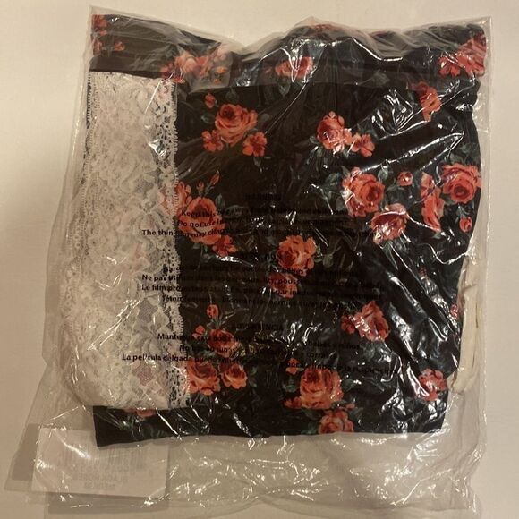 Honeydew Something Sweet Short Set in Black Roses - Picture 5 of 5